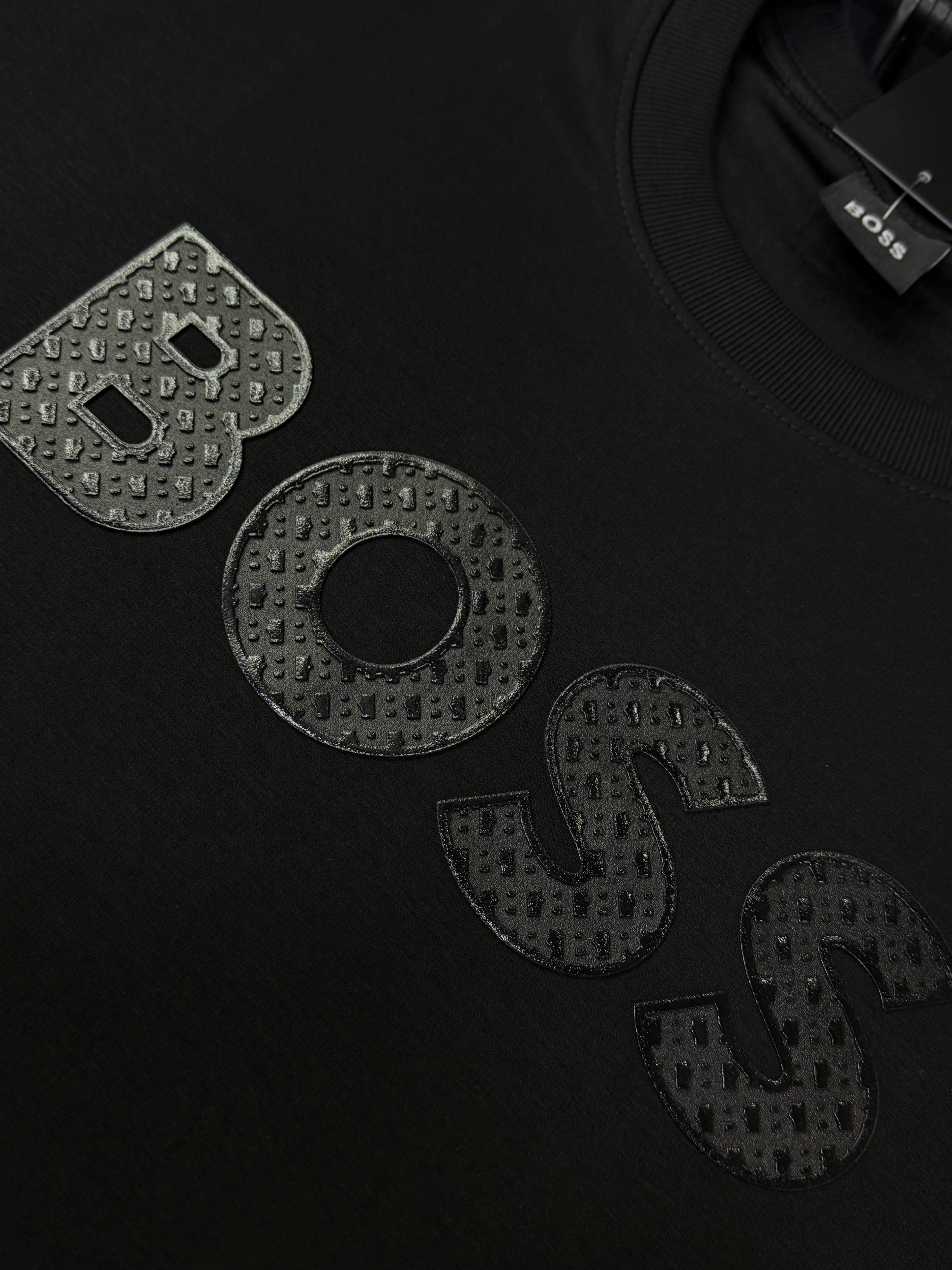 CAMISETA BOSS ALTO GRAMAJE