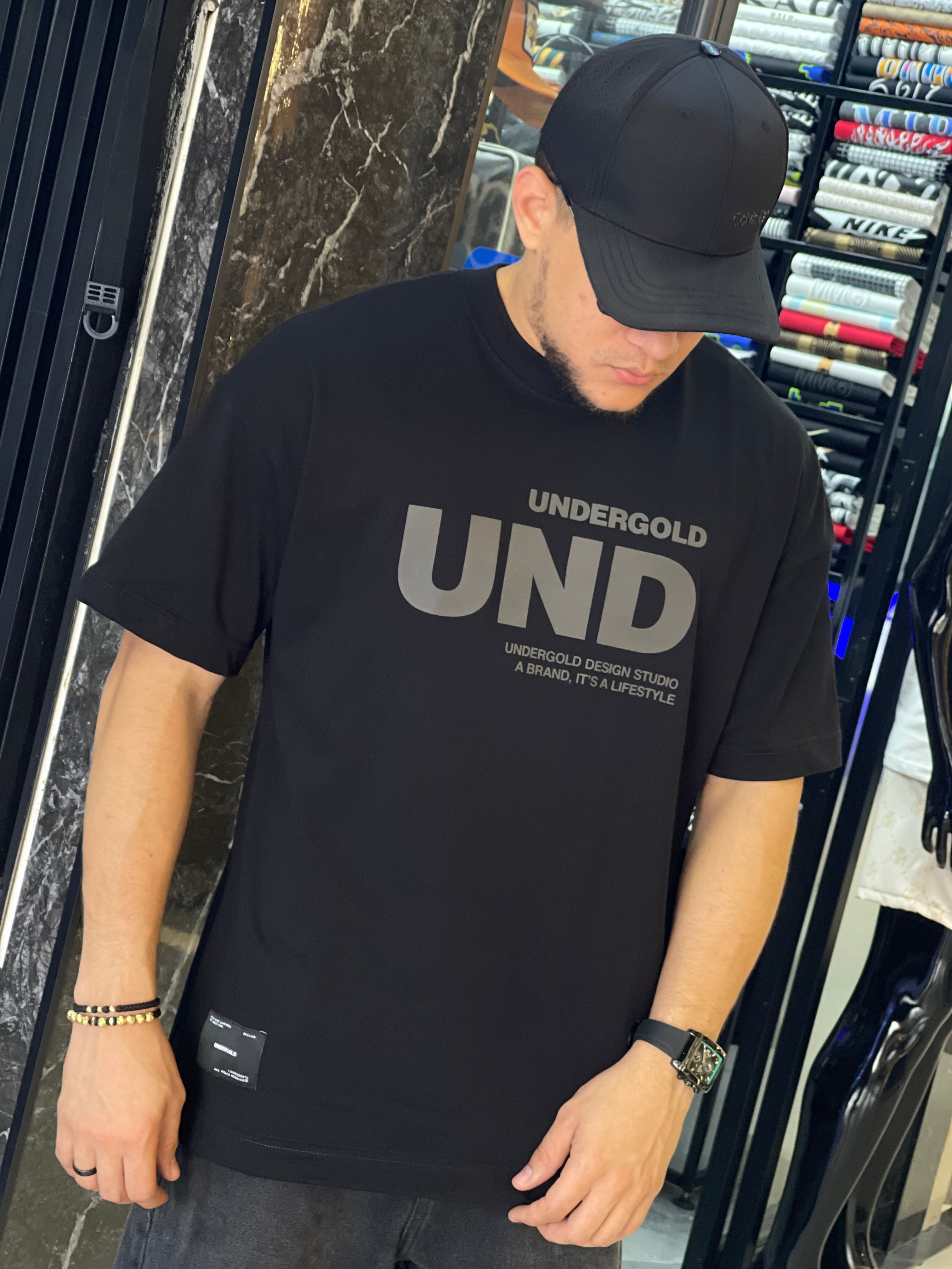 CAMISETA UNDERGOLD OVER SIZE