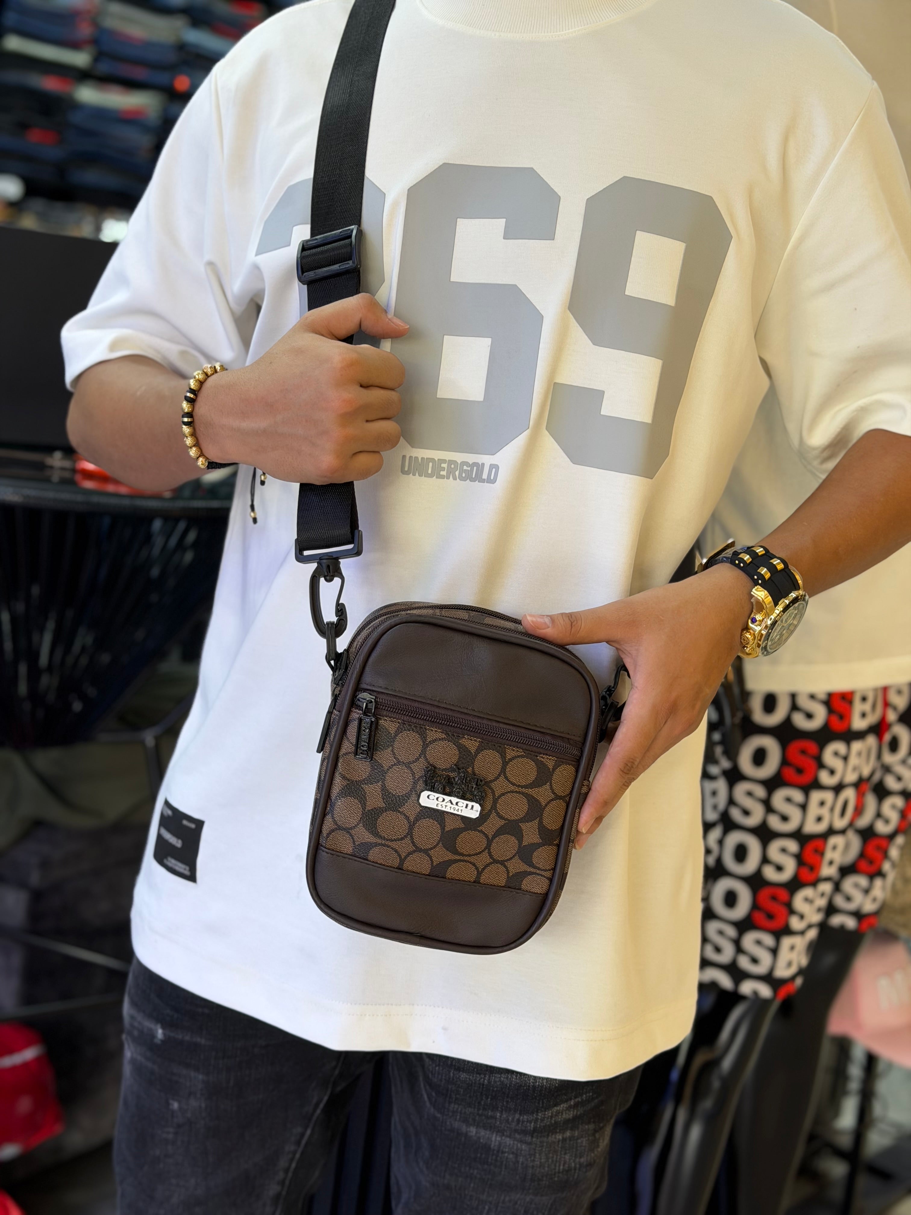 CARRIEL COACH