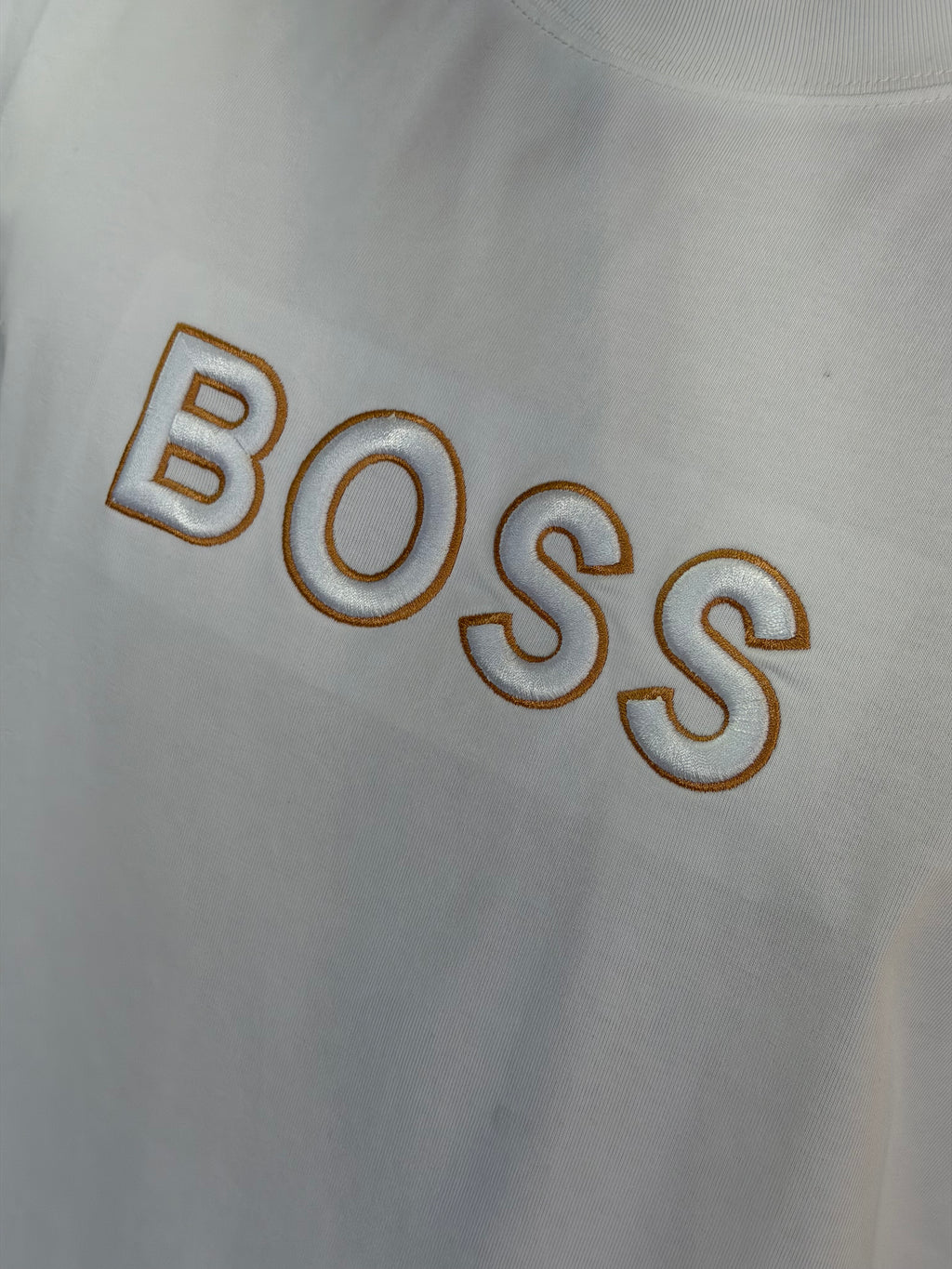 CAMISETA BOSS ALTO GRAMAJE