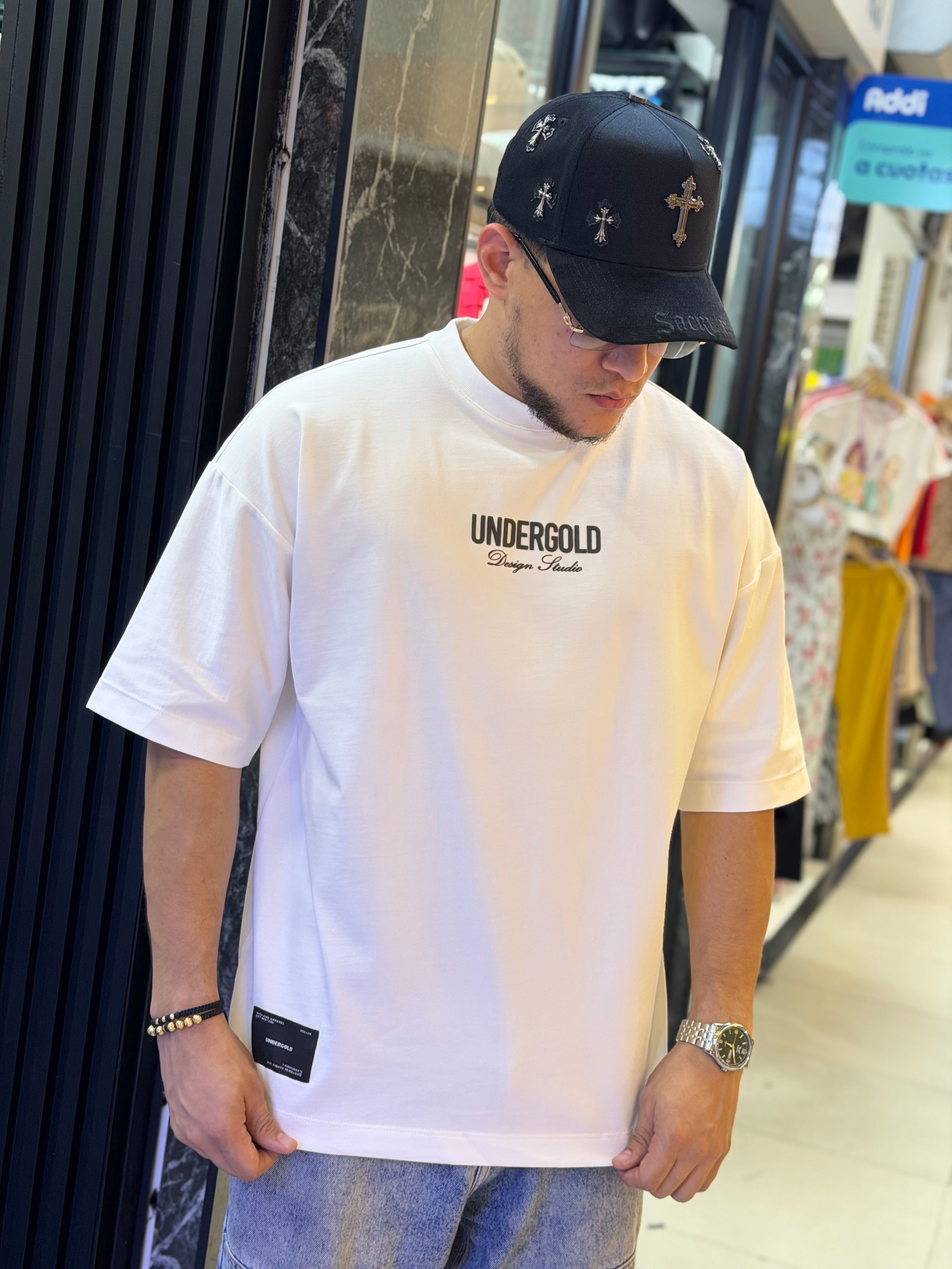 CAMISETA UNDERGOLD OVER SIZE