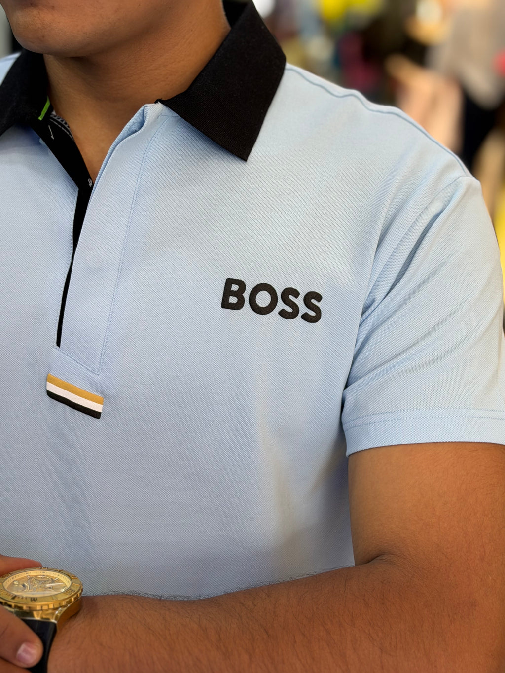 POLO BOSS LÍNEA AZUL CLARO