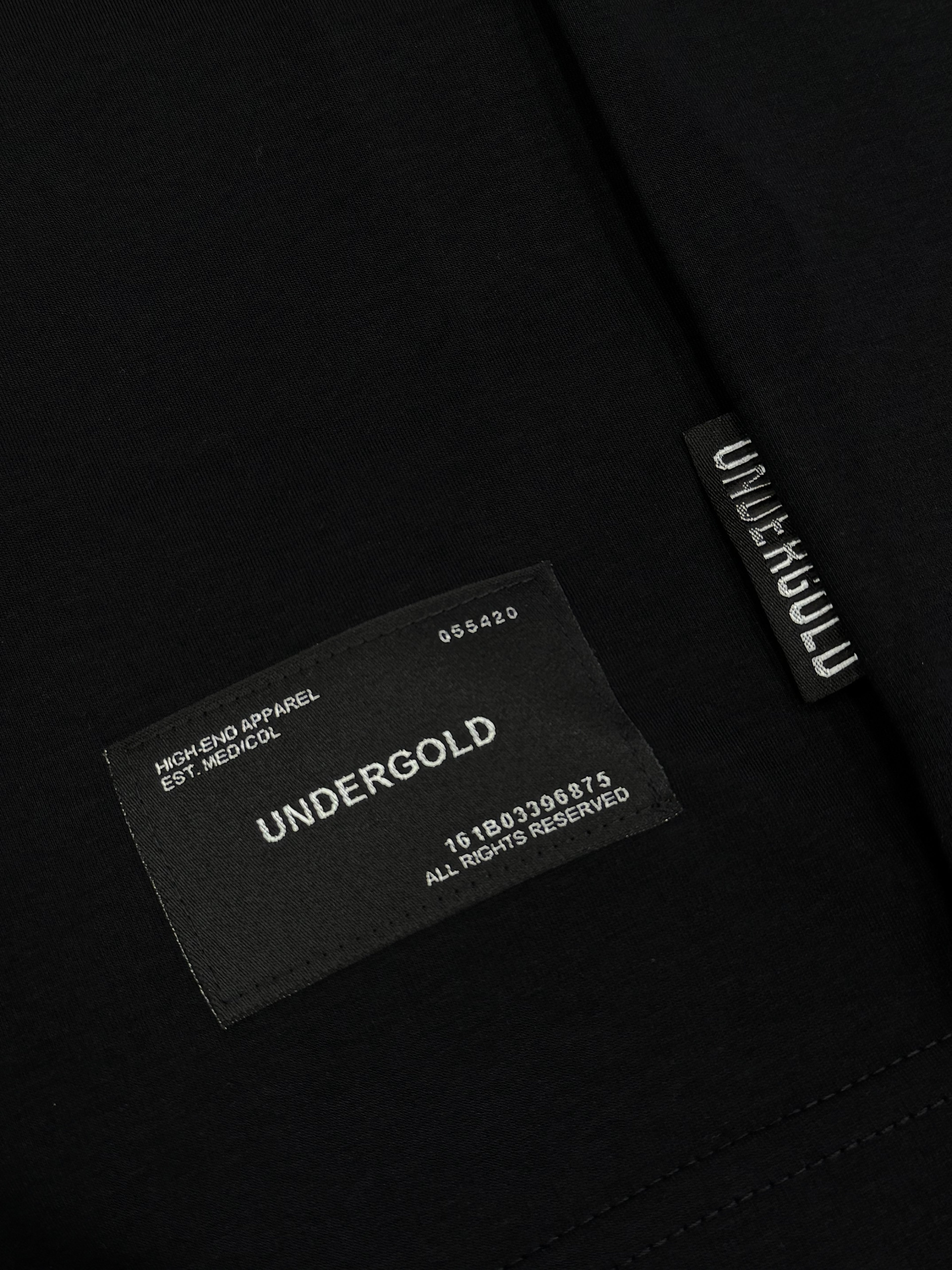 CAMISETA UNDERGOLD ALTO GRAMAJE MOMIA