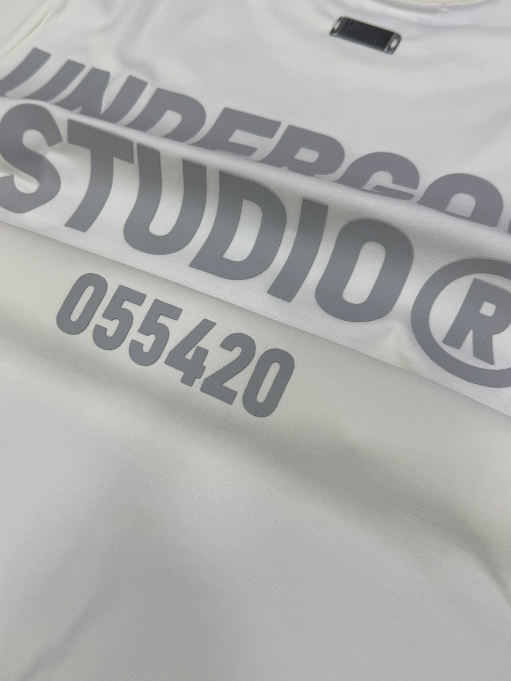 CAMISETA ALTO  GRAMAJE UNDERGOLD LETRAS