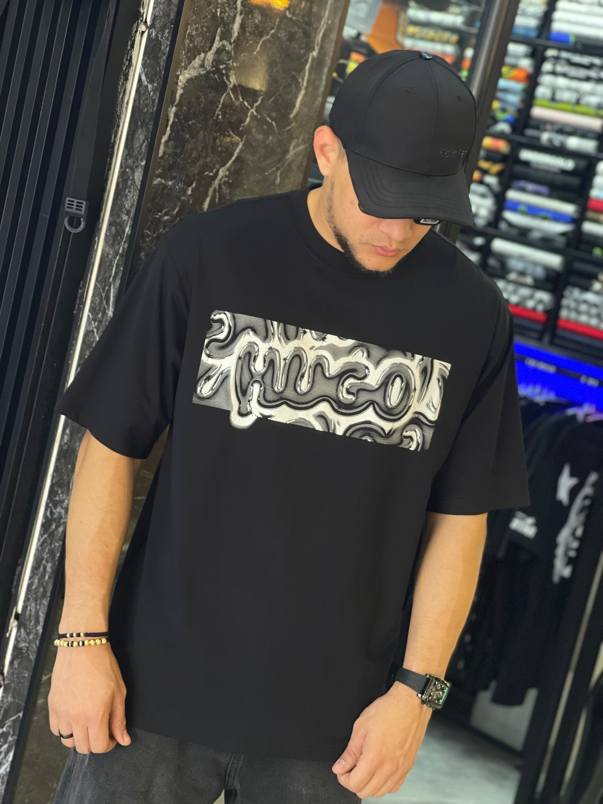 CAMISETA HUGO OVER SIZE