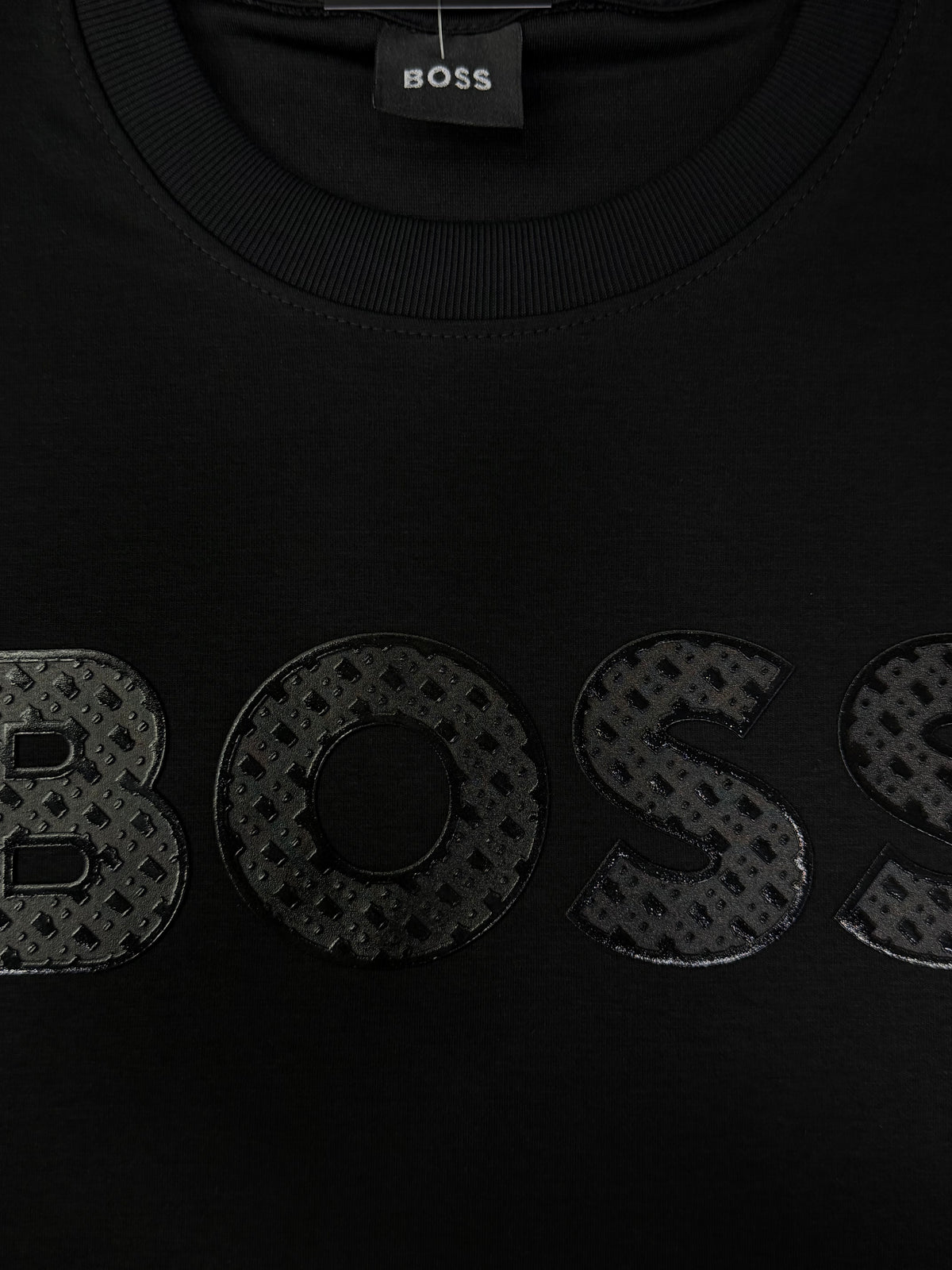 CAMISETA BOSS ALTO GRAMAJE