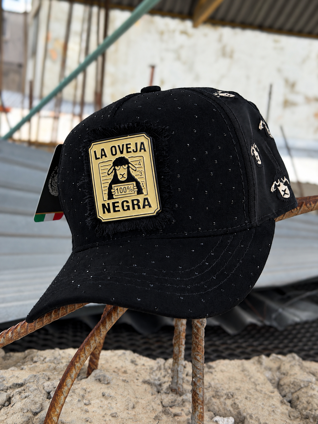 GORRA OVEJA NEGRA PEDRERÍA
