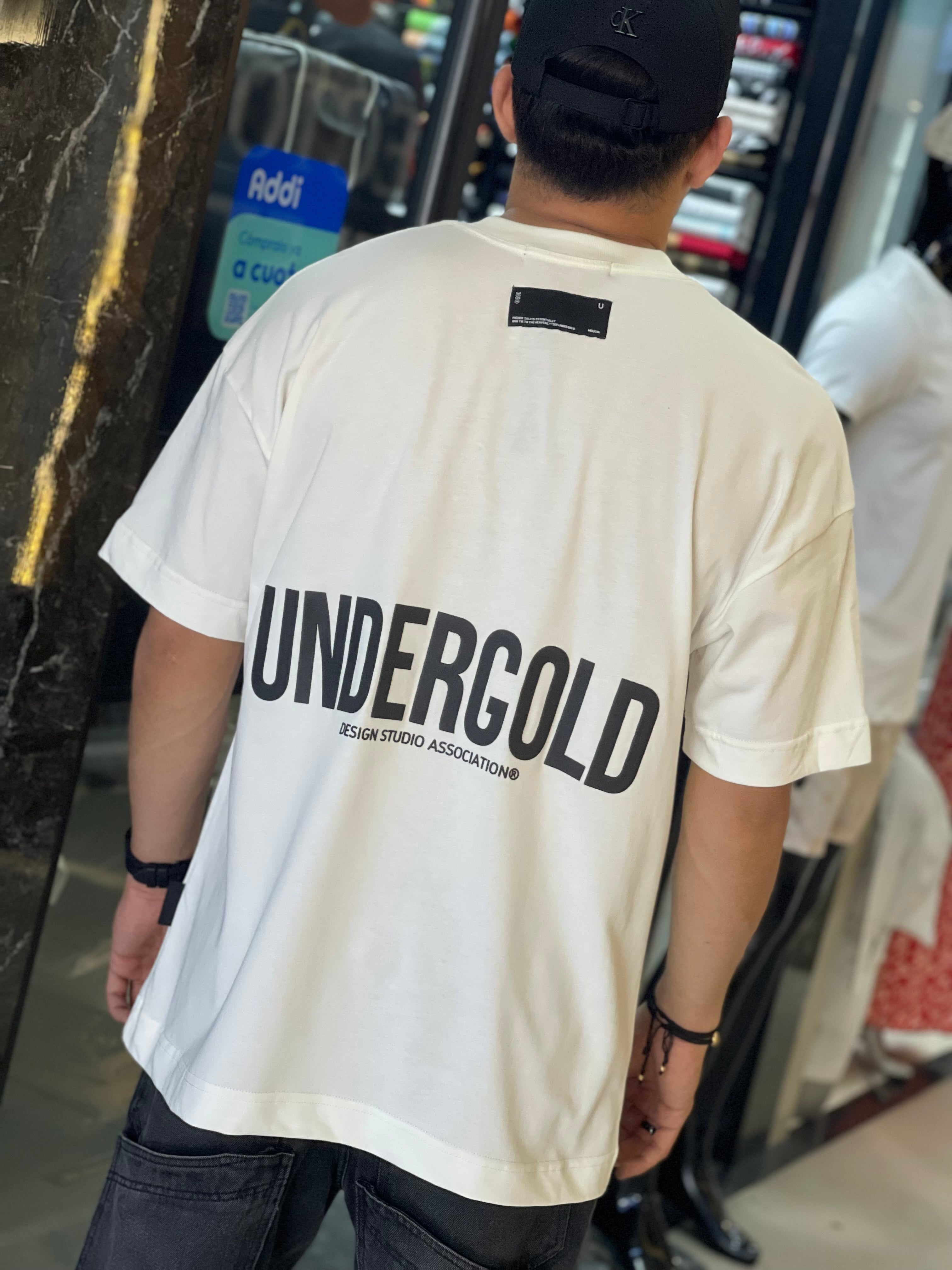 CAMISETA UNDERGOLD OVER SIZE