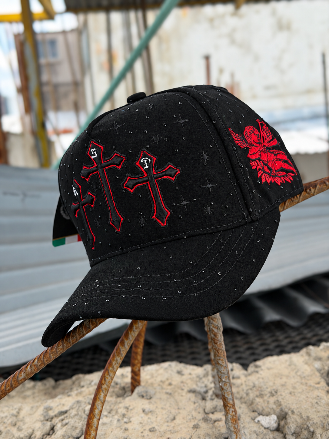 GORRA 3 CRUZES NEGRA PEDRERÍA