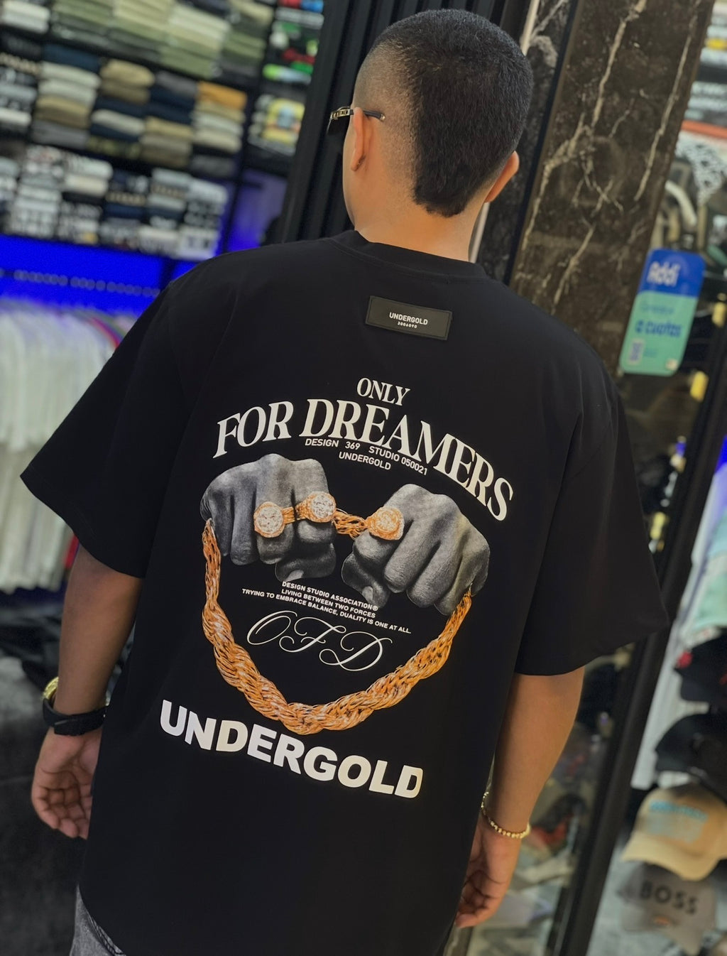 CAMISETA UNDERGOLD OVER SIZE