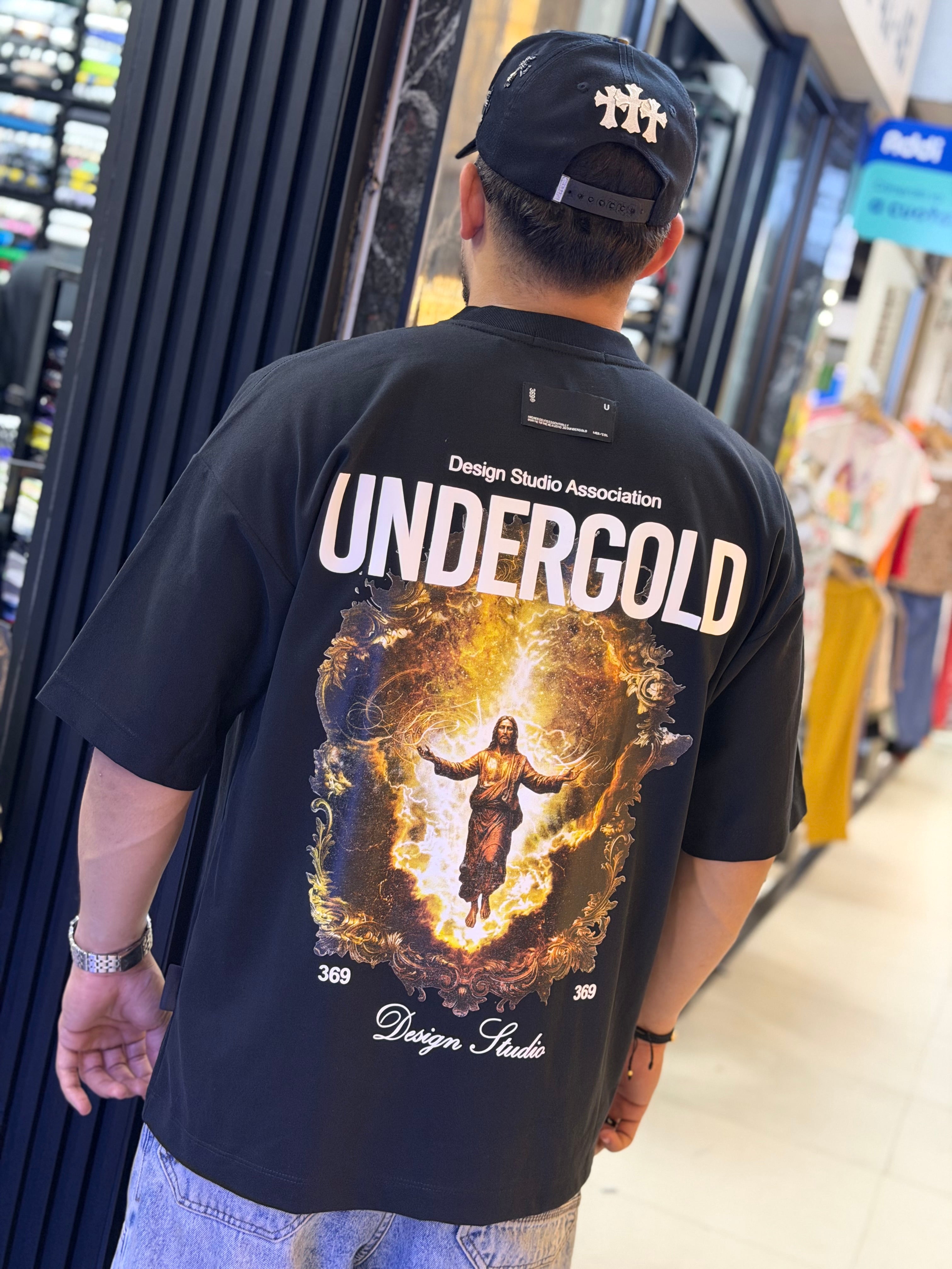 CAMISETA UNDERGOLD OVER SIZE