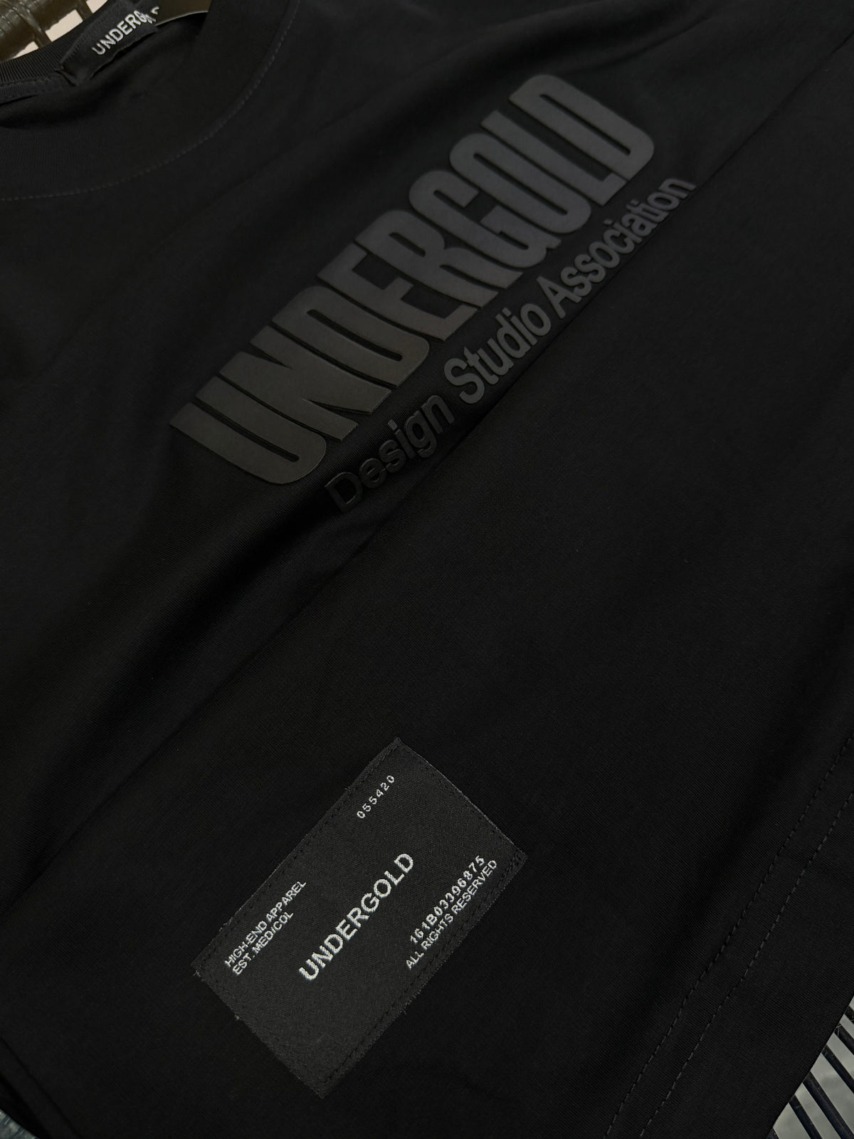 CAMISETA UNDERGOLD NEGRITO ALTO GRAMAJE