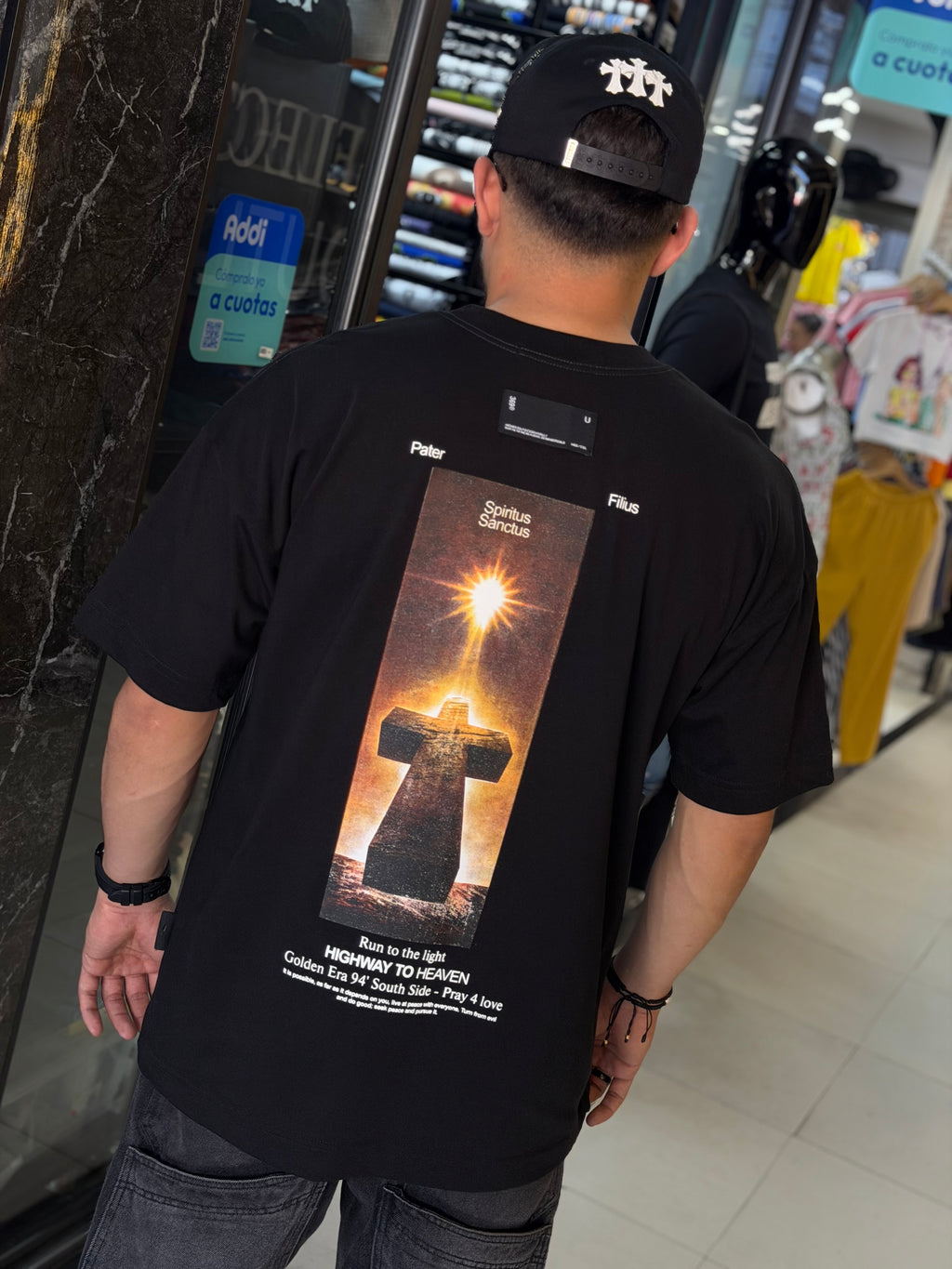 CAMISETA UNDERGOLD OVER SIZE