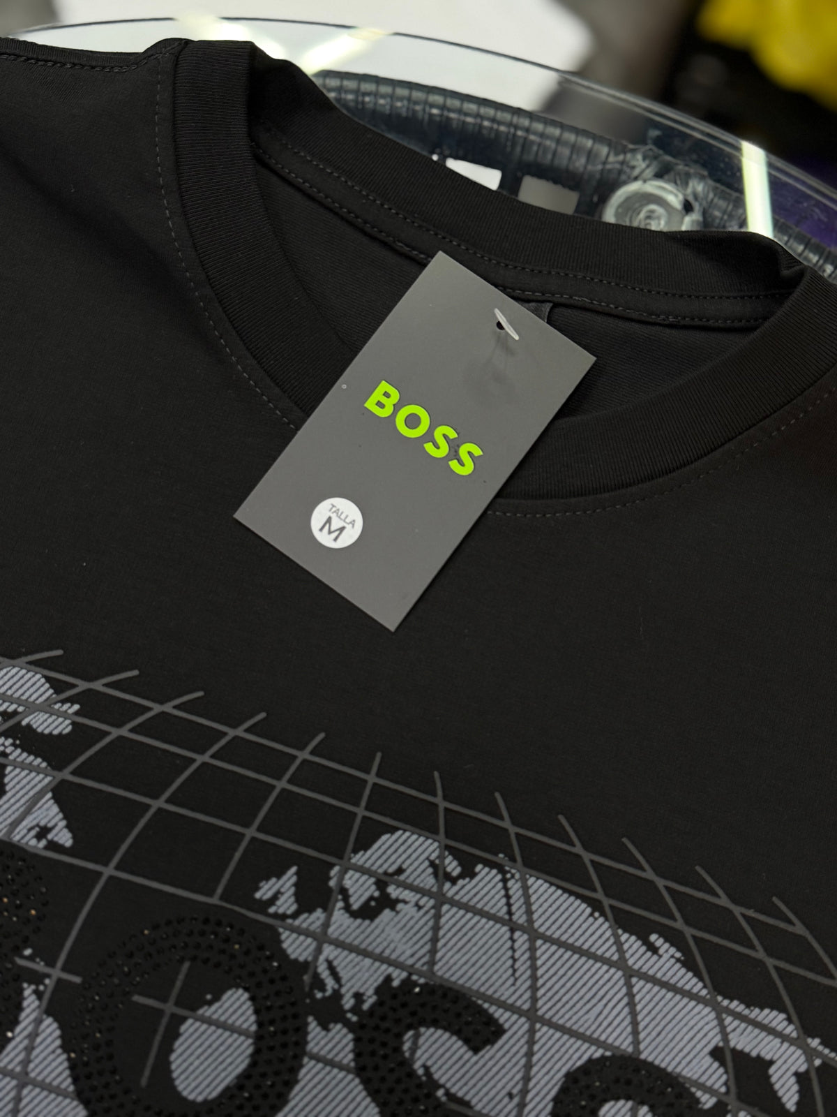 CAMISETA BOSS  MUNDO PEDRERÍA