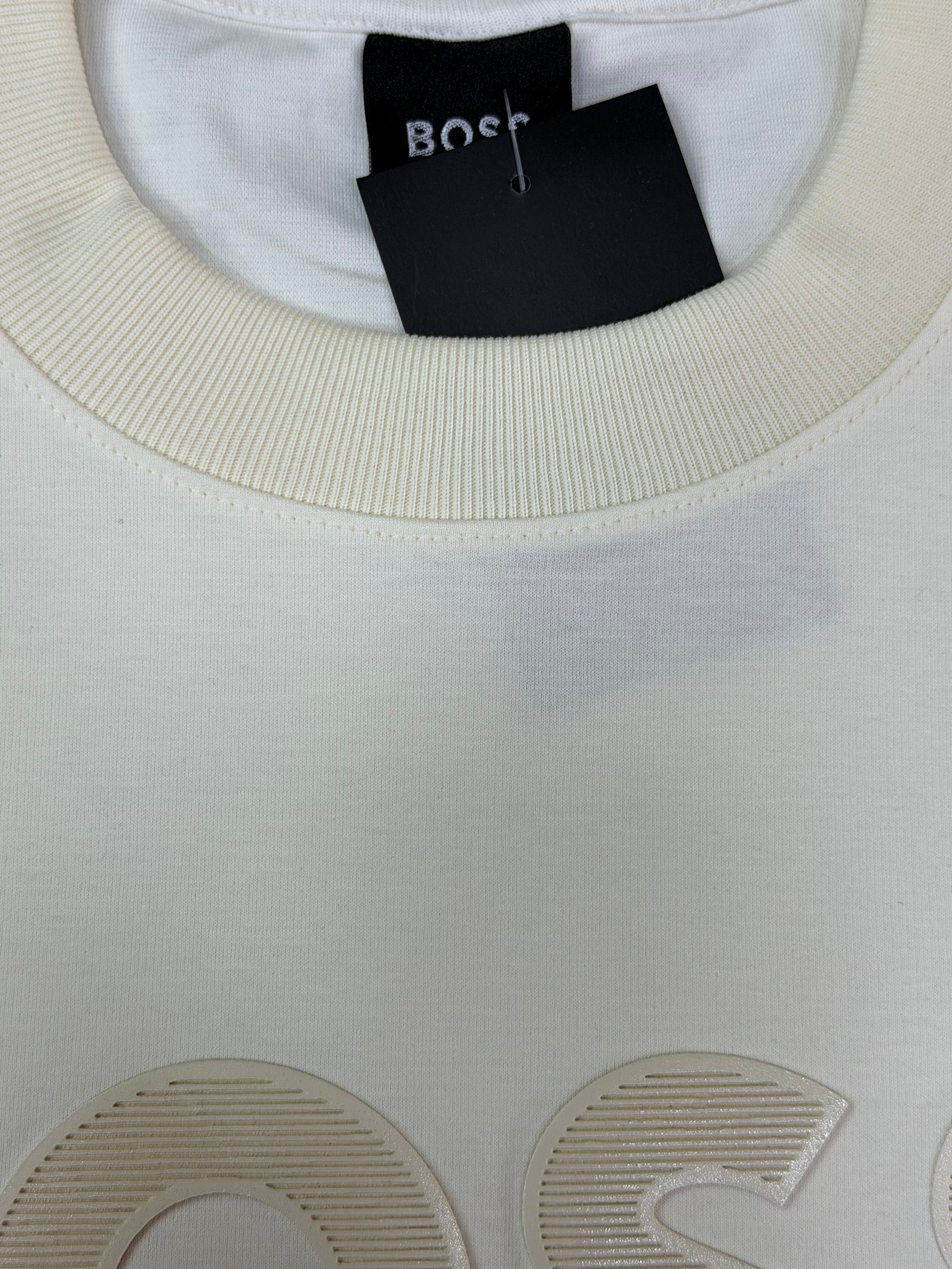 CAMISETA BOSS ALTO GRAMAJE