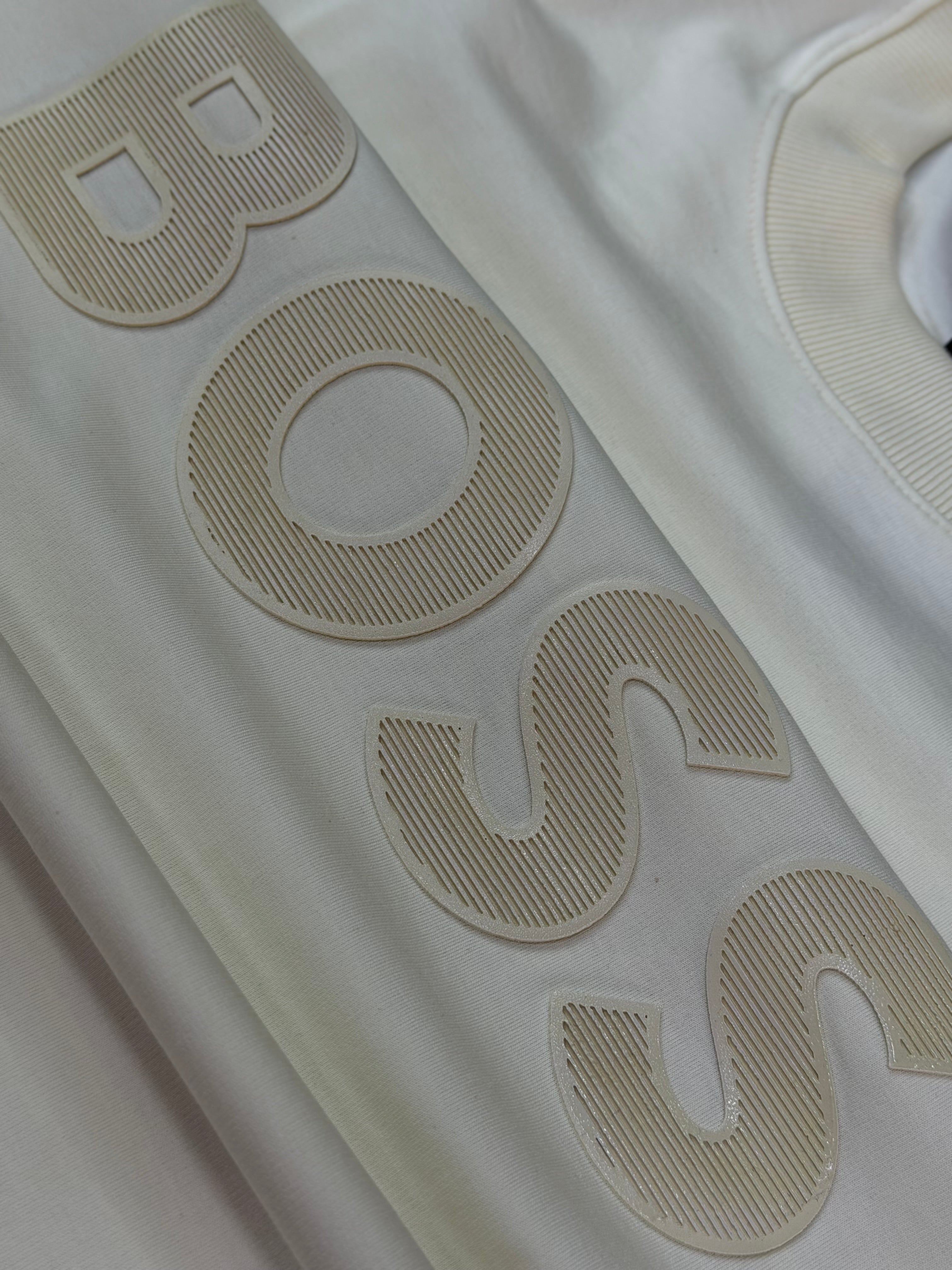CAMISETA BOSS ALTO GRAMAJE