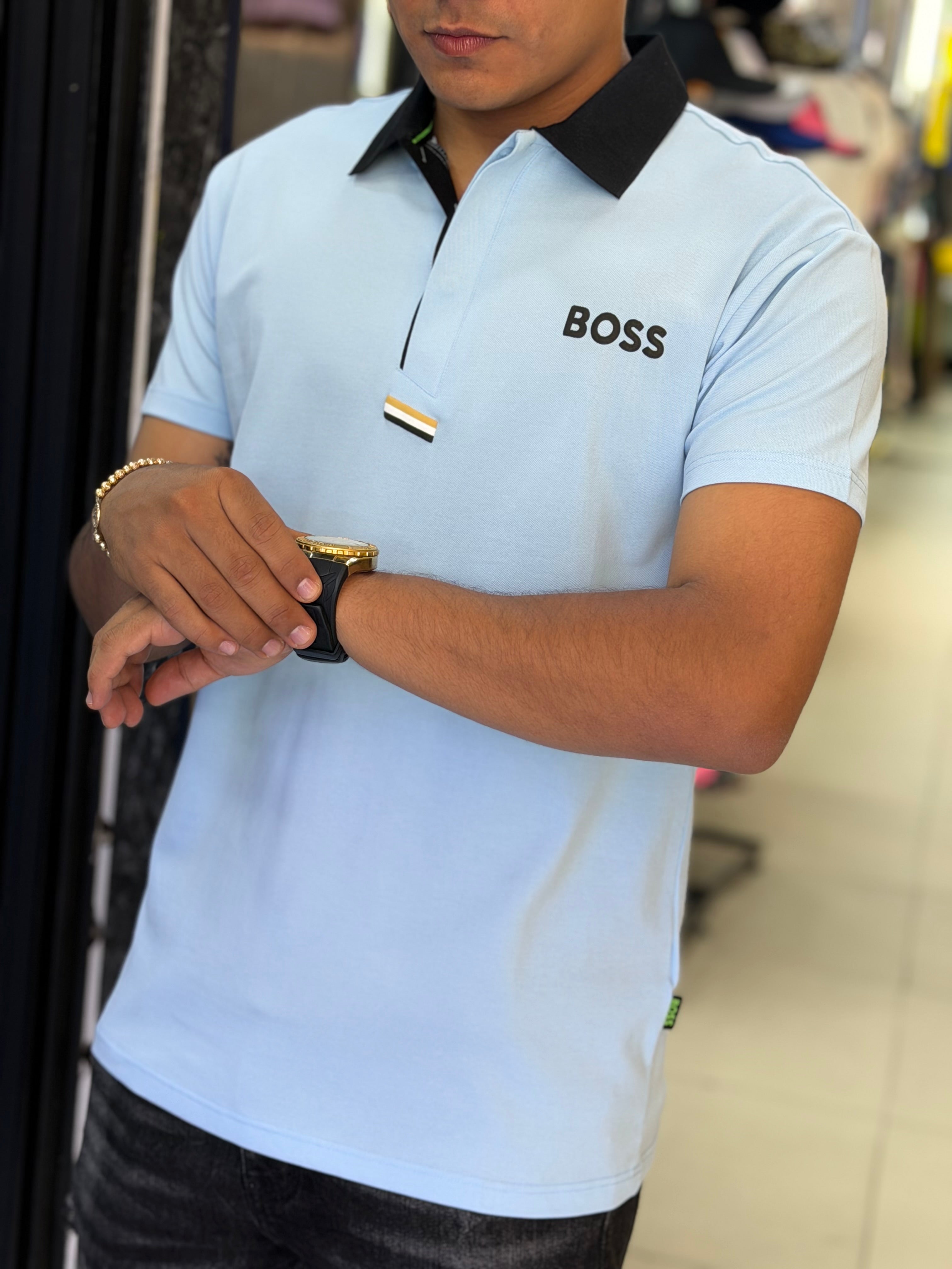 POLO BOSS LÍNEA AZUL CLARO