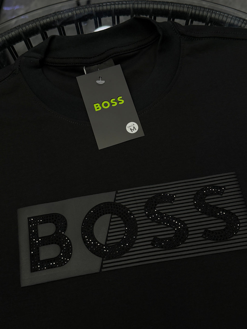 CAMISETA BOSS PEDRERÍA LÍNEA