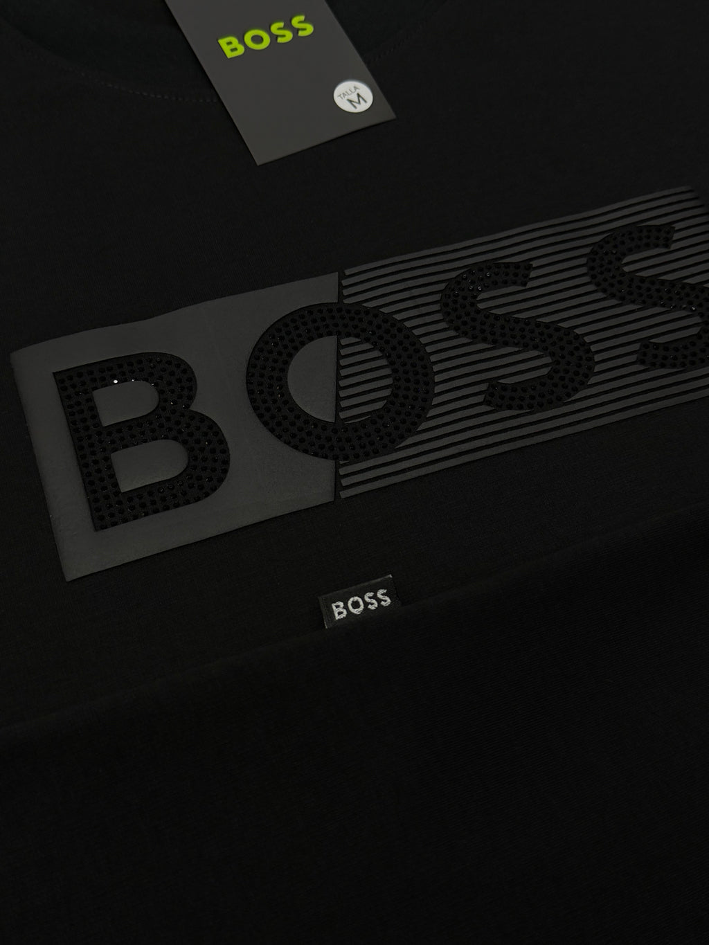 CAMISETA BOSS PEDRERÍA LÍNEA